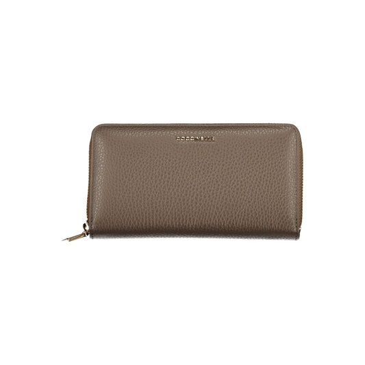 Chic Brown Leather Wallet with Ample Space