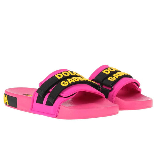 Chic Fuchsia Rubber Slippers for Elegant Comfort