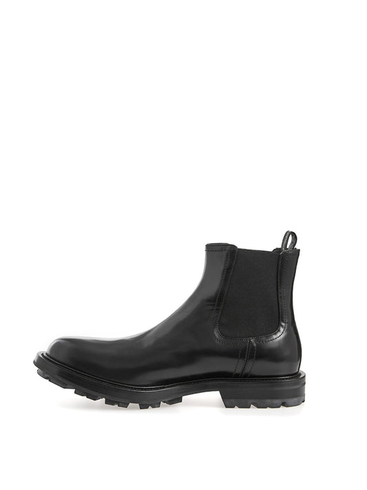 Elegant Leather Chelsea Boots in Black