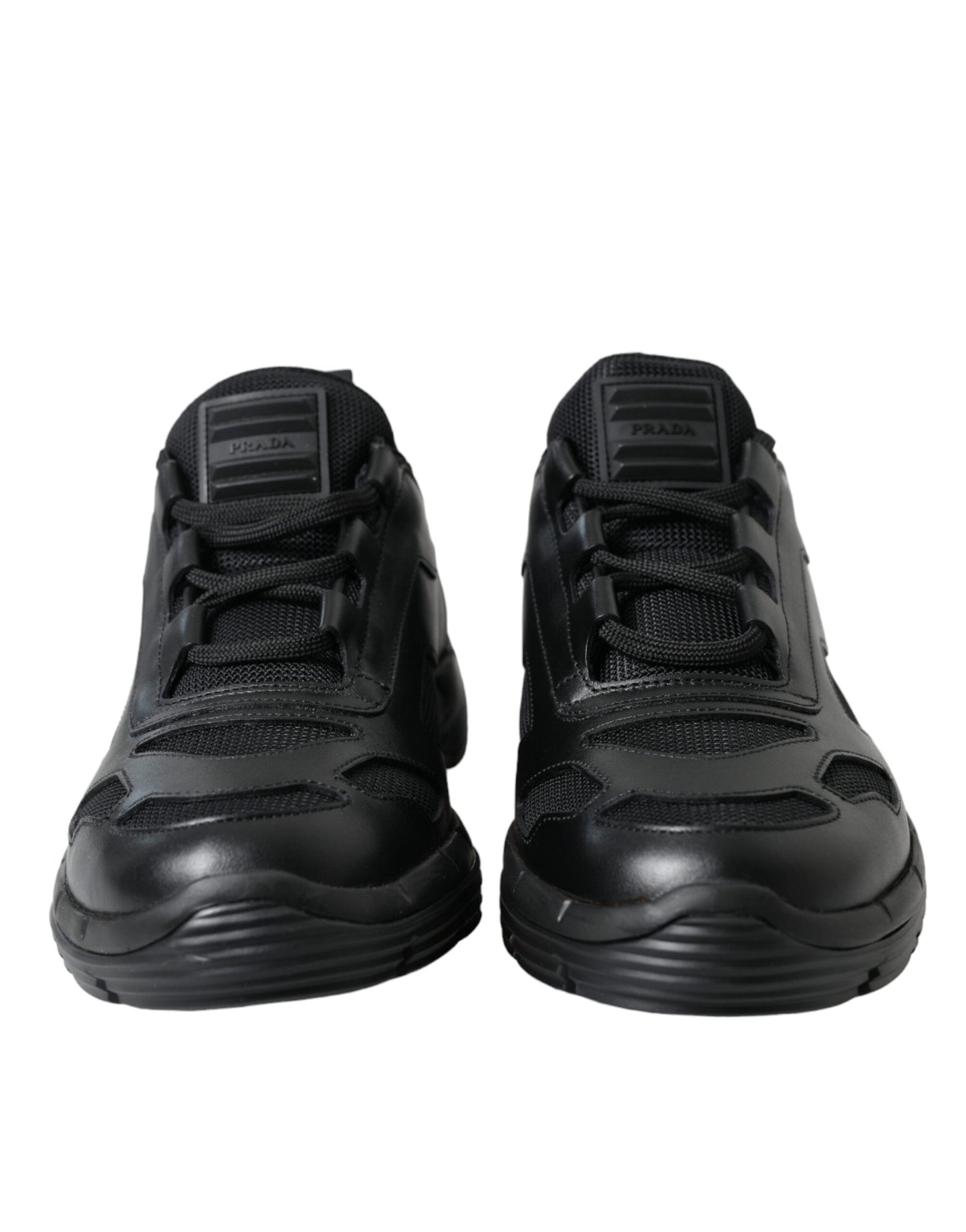 Sleek Low Top Leather Sneakers in Timeless Black