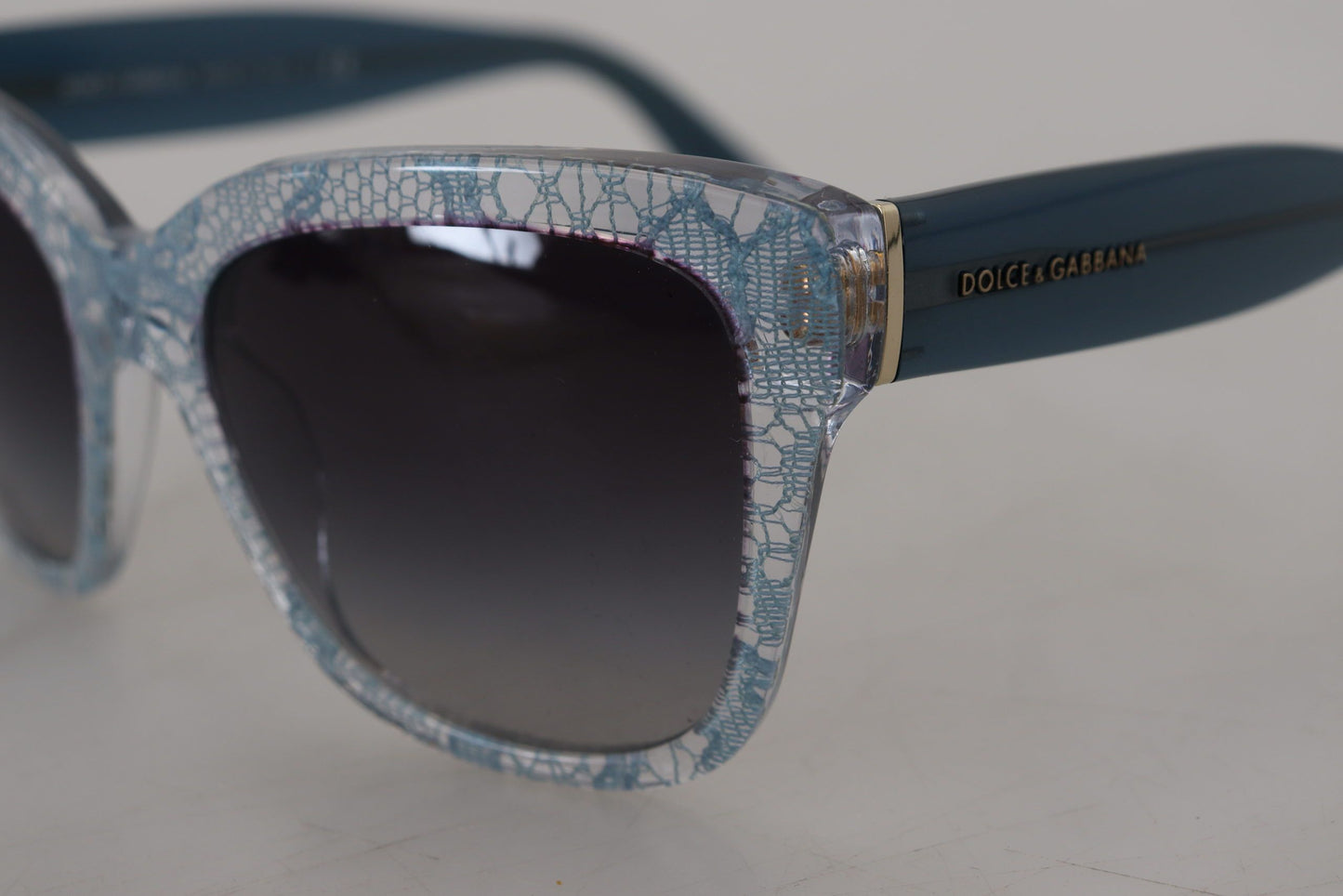 Elegant Sicilian Lace-Infused Women's Sunglasses