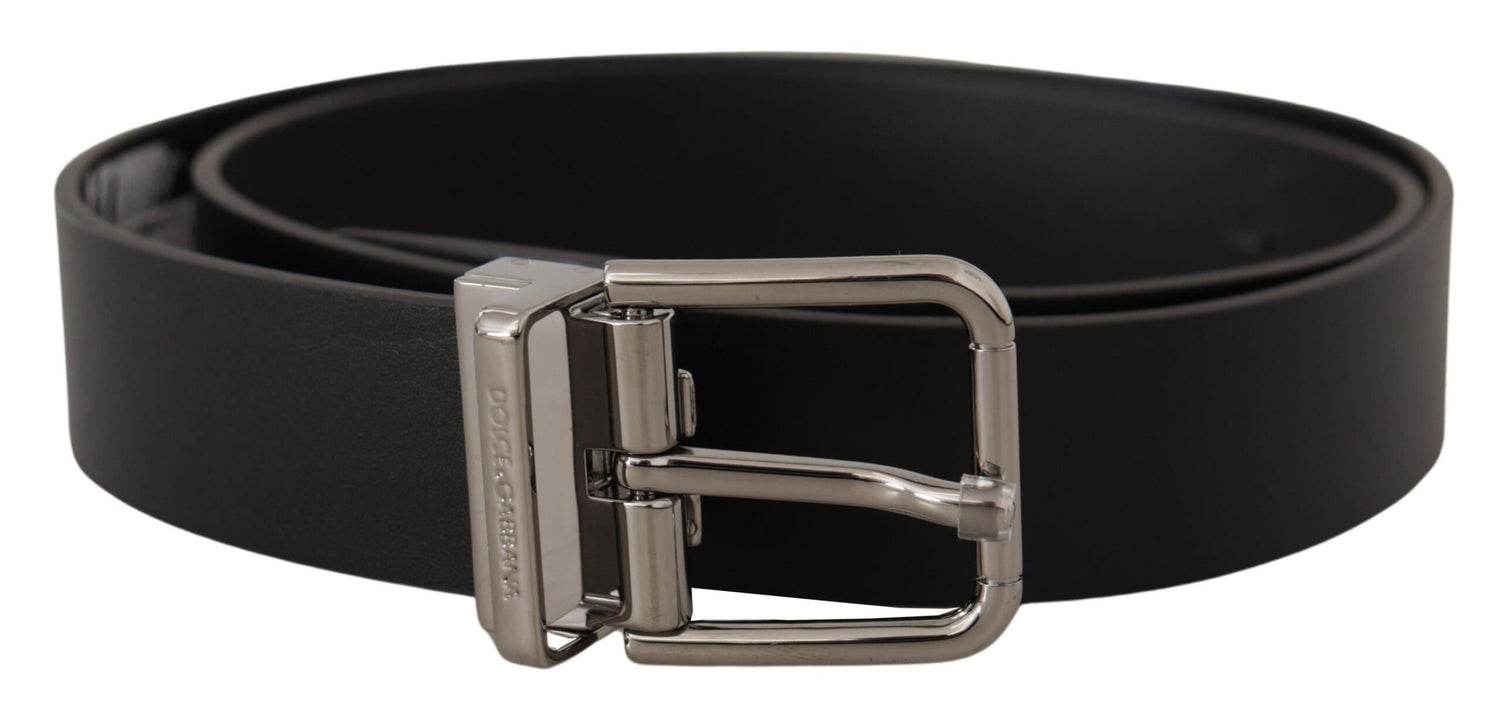 Sleek Black Leather Belt with Metal Buckle