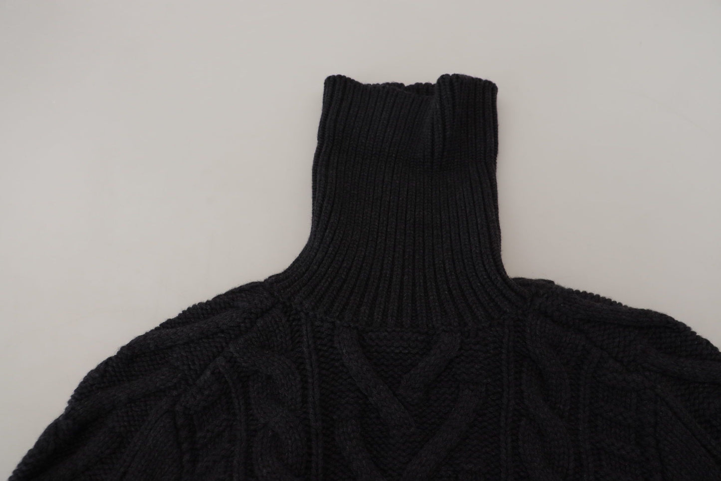 Elegant Black Wool-Cashmere Pullover Sweater