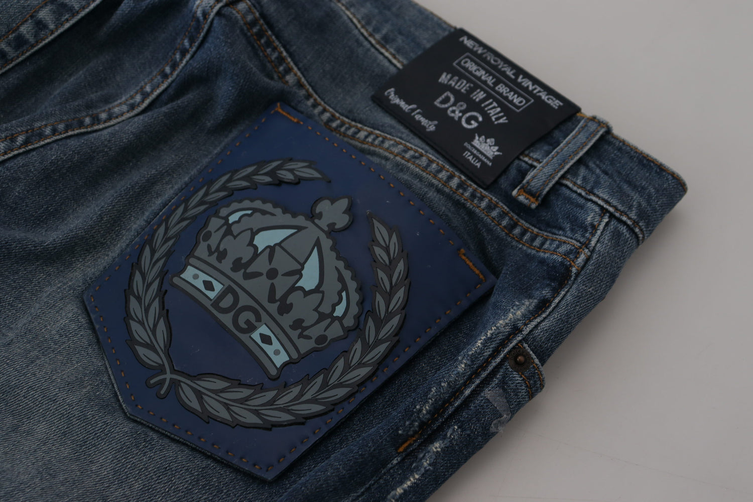 Elegant Slim-Fit Denim Pants in Blue Washed