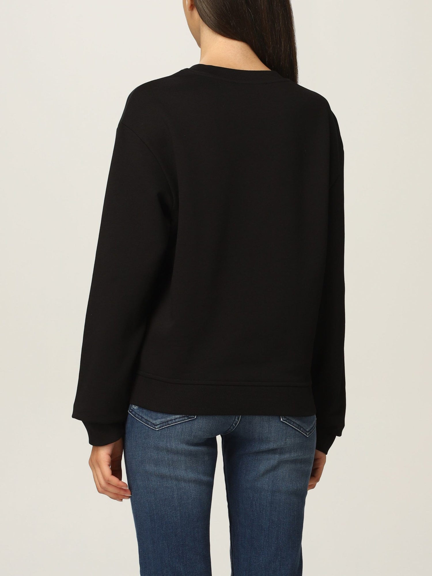 Chic Black Sweatshirt with Designer Emblem