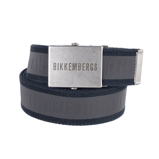 Sleek Black Essential Belt