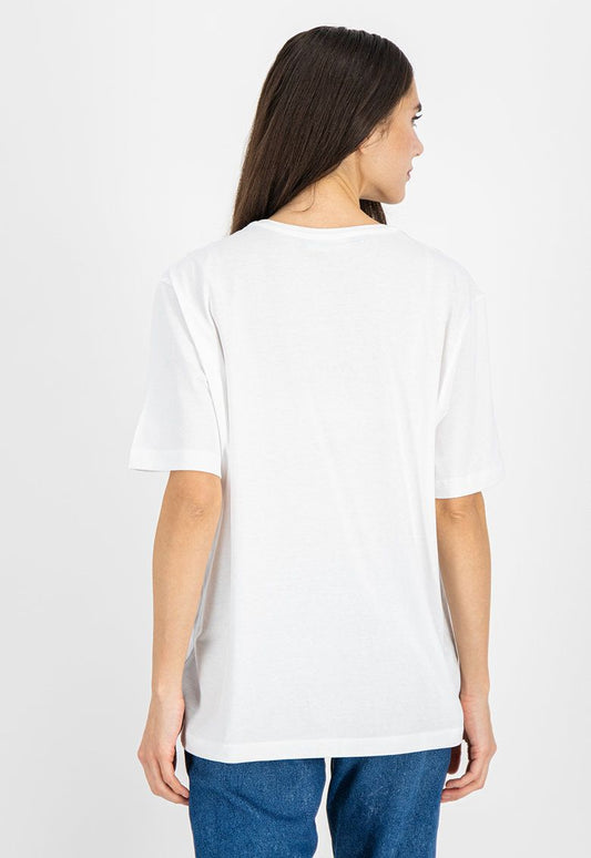 Chic Logo Cotton Tee in Elegant White