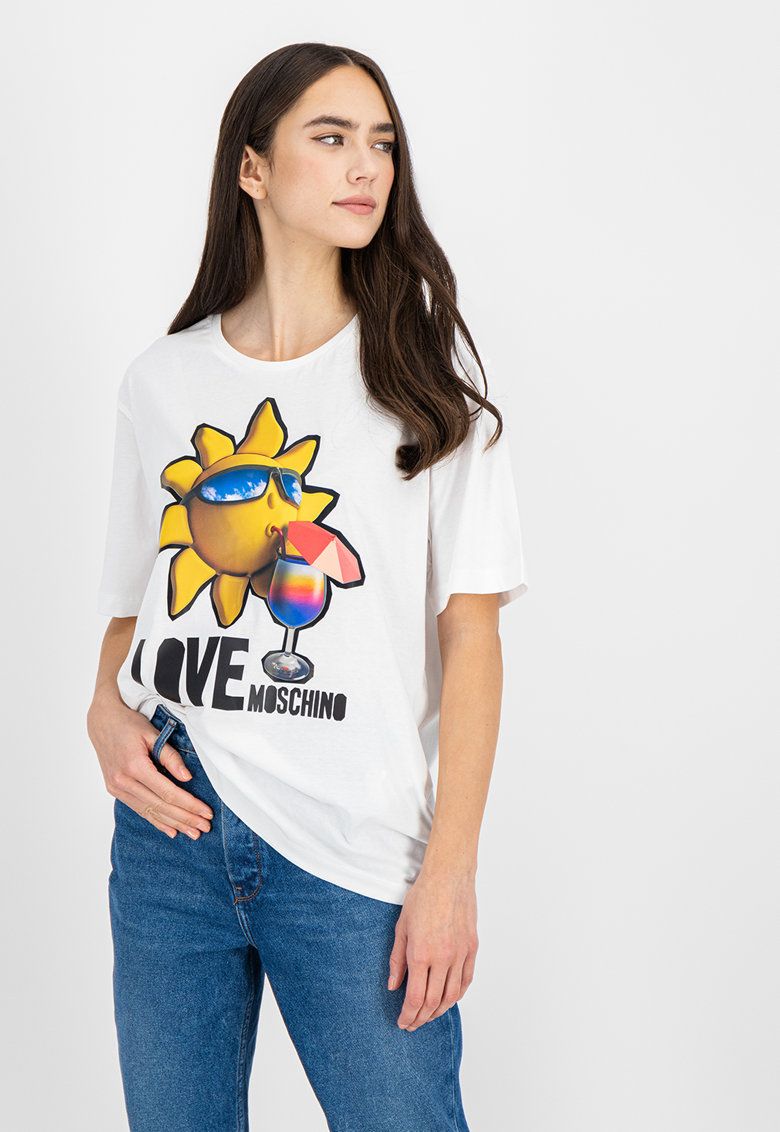 Chic Logo Cotton Tee in Elegant White